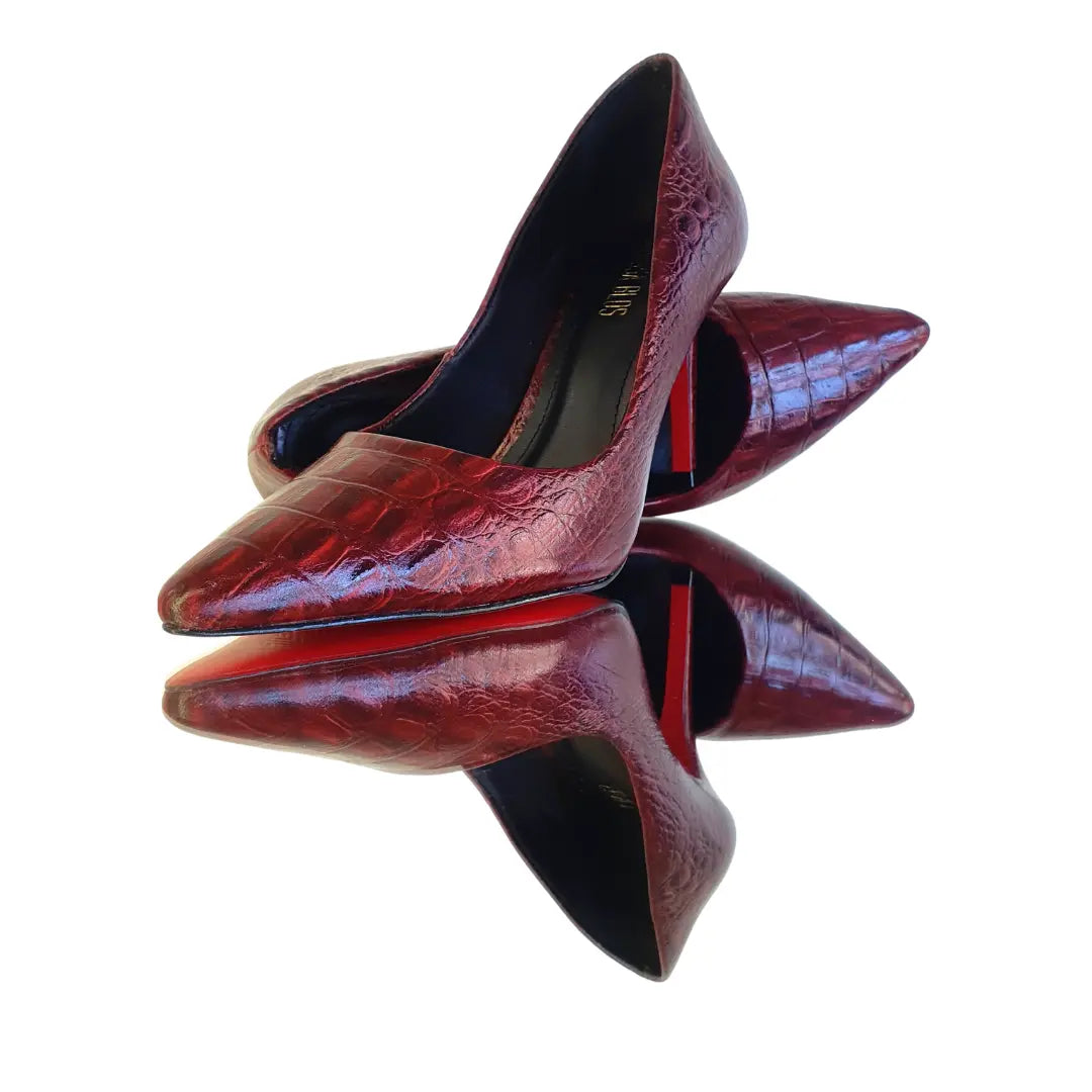 Scarpin Couro Legítimo Marsala Croco Salto Alto 10cm Sola Vermelha
