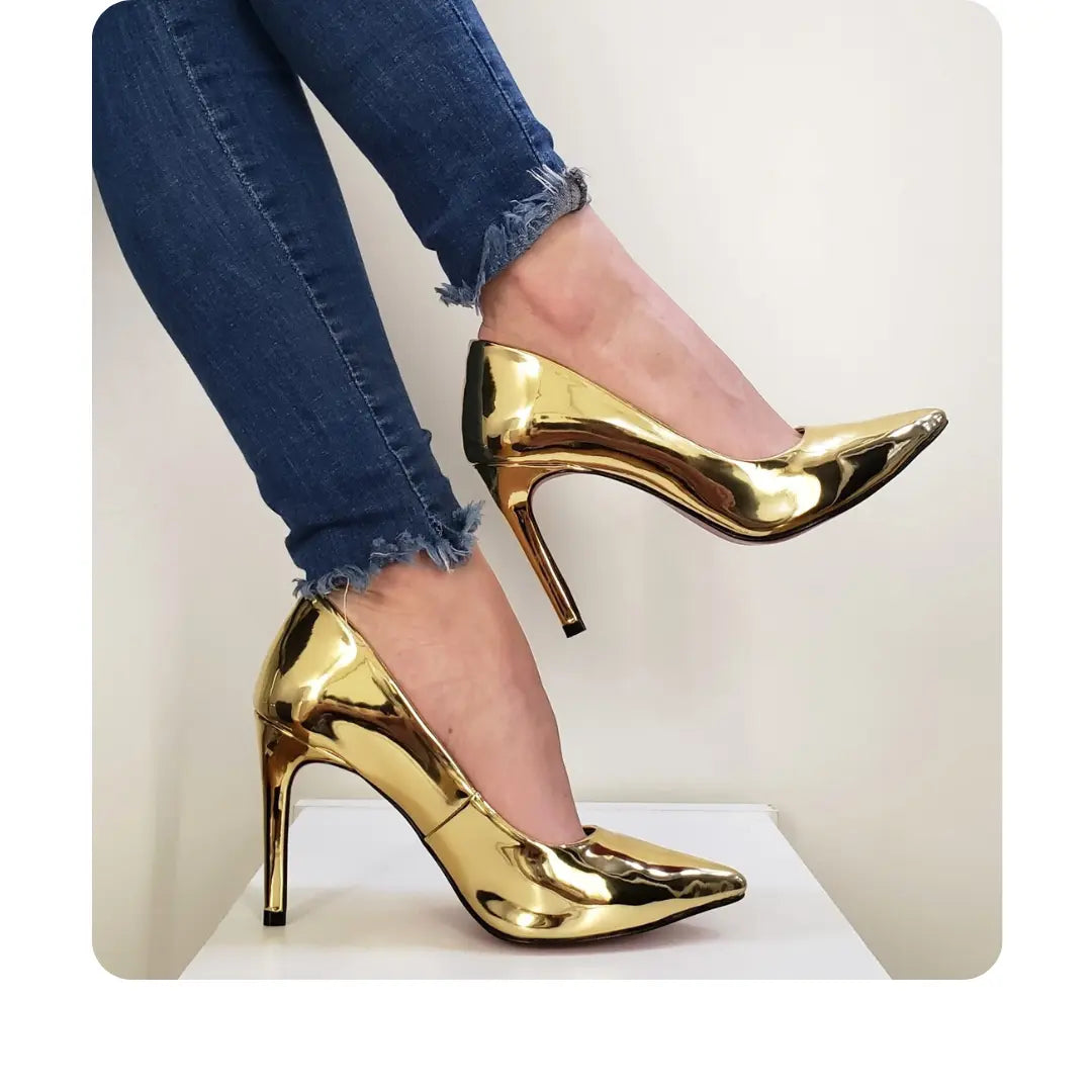 Scarpin Dourado Espelhado Salto Alto 10cm Sola Vermelha