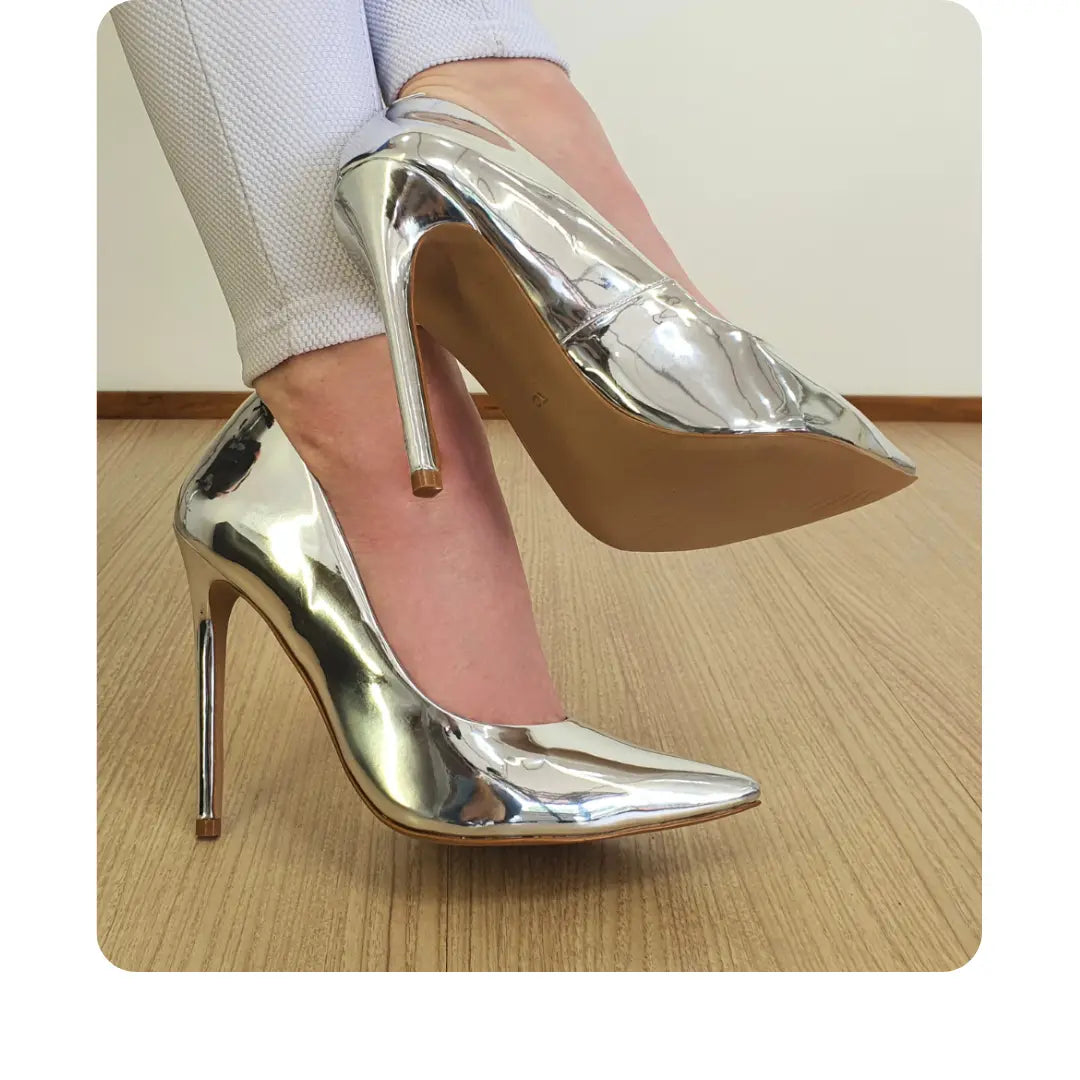 Scarpin Prata Espelhado Salto Alto 12cm Sola Bege