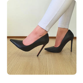 Scarpin Preto Fosco Salto Alto 12cm Sola Vermelha