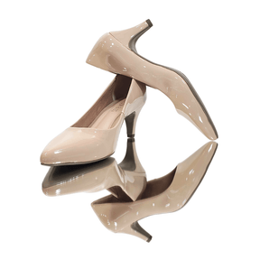 Scarpin Nude Verniz Salto Alto 7cm Sola Bege